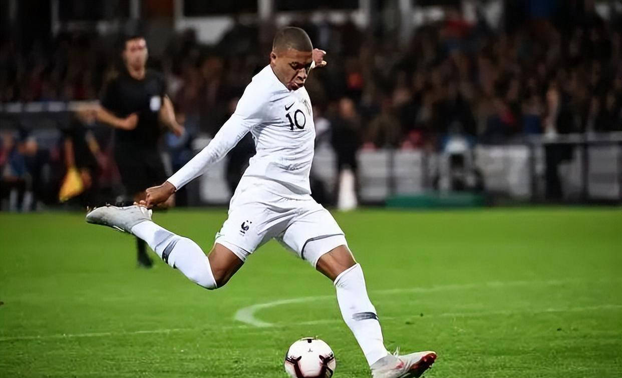 姆巴佩回应“为世界杯留力”传闻:誓言全力拼搏皇马赛事